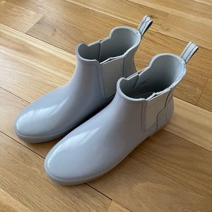 New Hunter Boots size 9